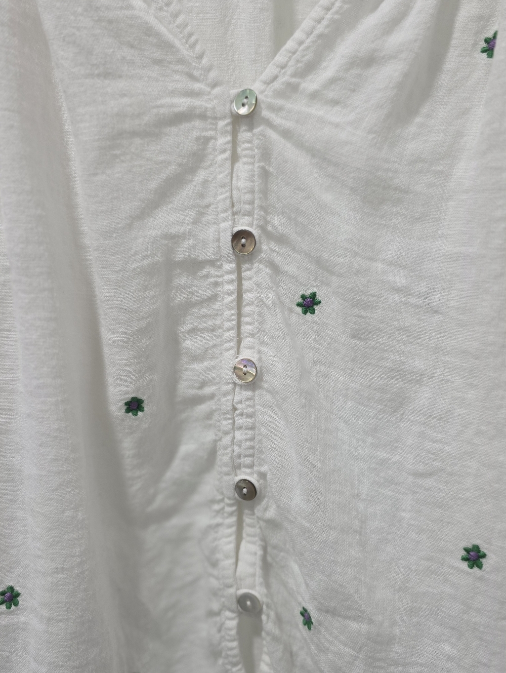 Rails Mariah Green Daisy Embroidered Linen Blouse, Size Medium - Picture 8 of 10